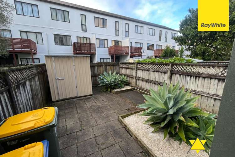13/12 Ambrico Place New Lynn_14