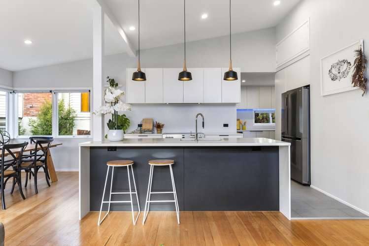 62 Eskdale Road Birkdale_6