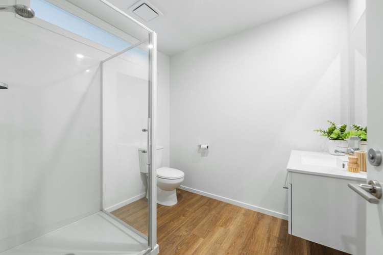 2/395 Armagh Street Linwood_9