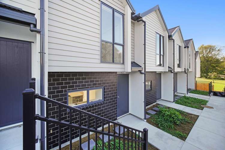 3/31 Ayton Drive_0