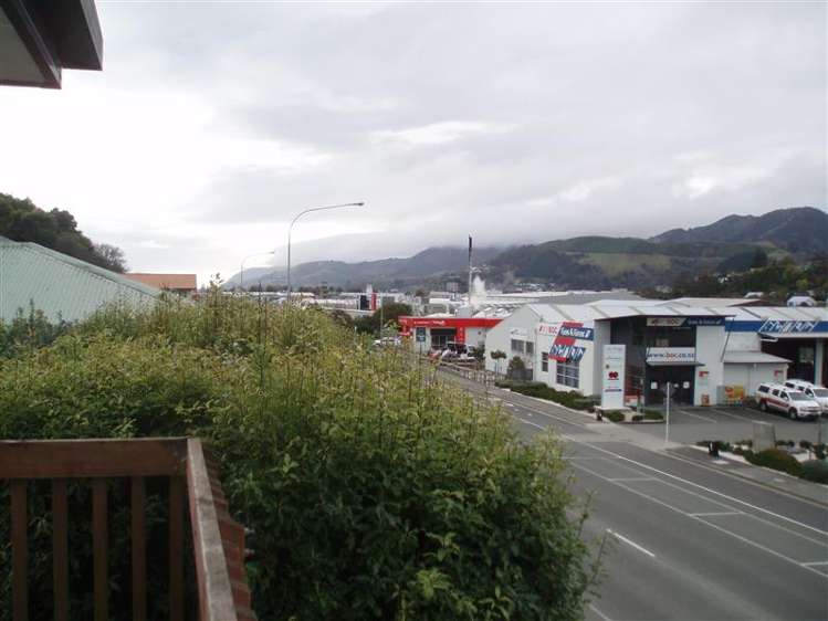 7 Saint Anne Place Toi Toi_5