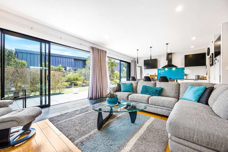 18 Awanui Crescent Matakana_3