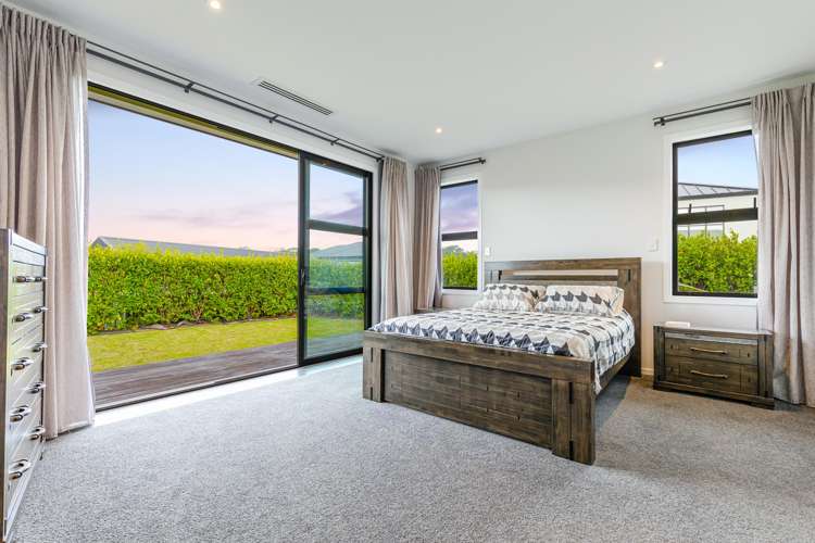 78 Riverhead Point Drive Riverhead_13