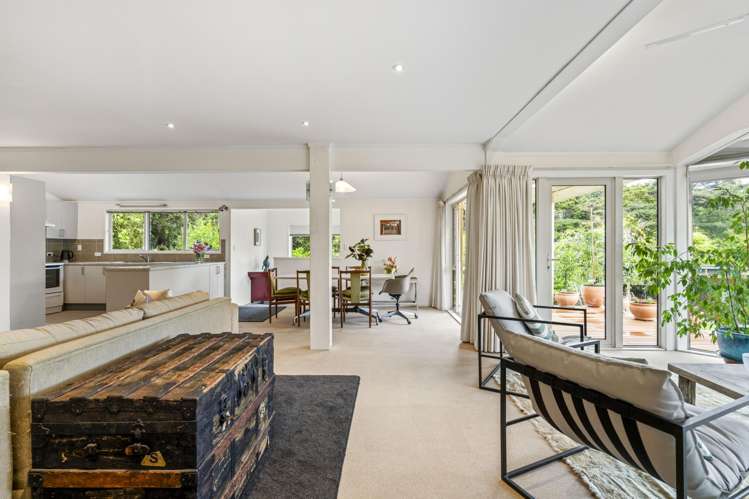 1082 Sandspit Road Sandspit_10