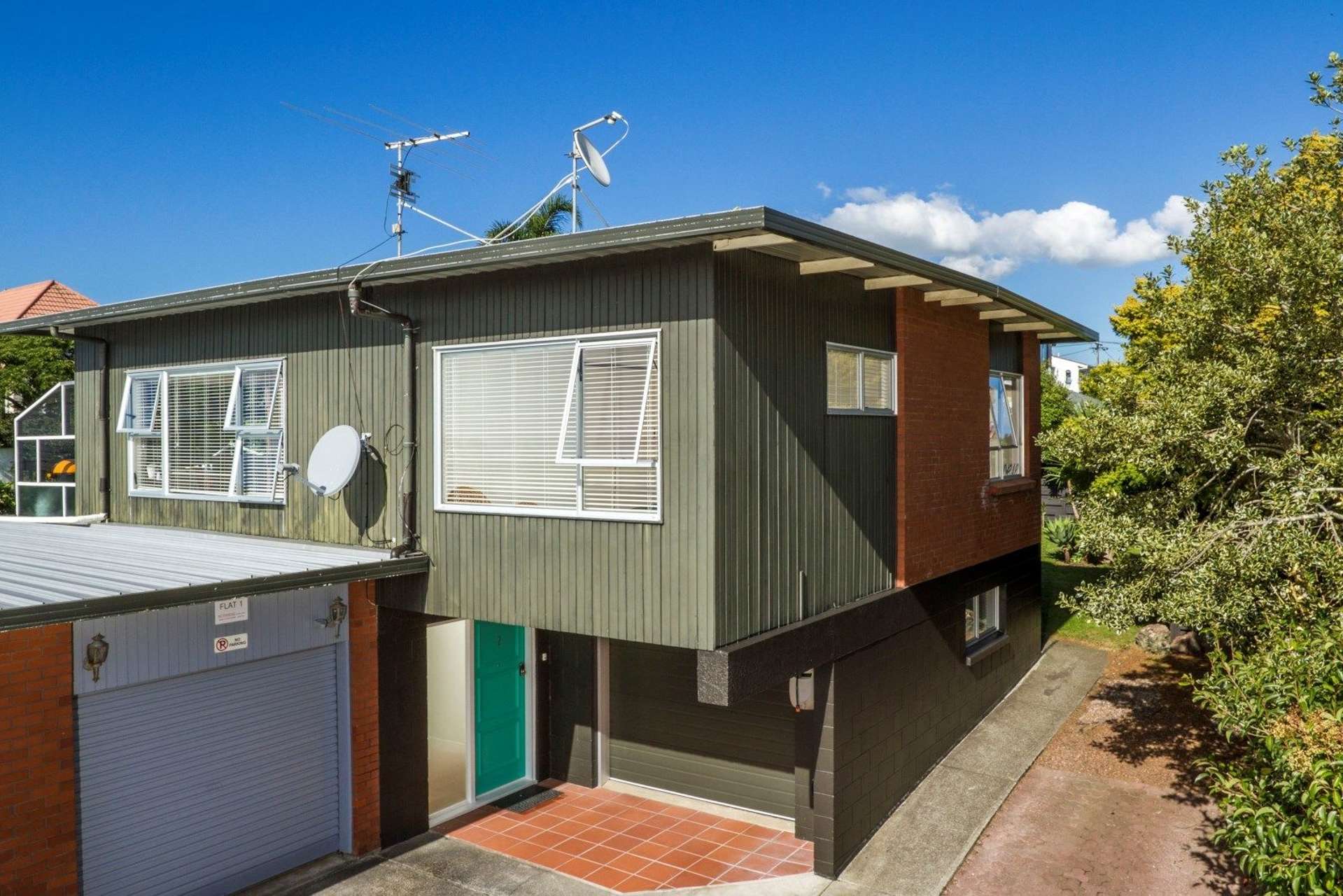 2/15 Winscombe Street Belmont_0