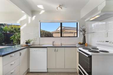 15B Galloway Crescent_3