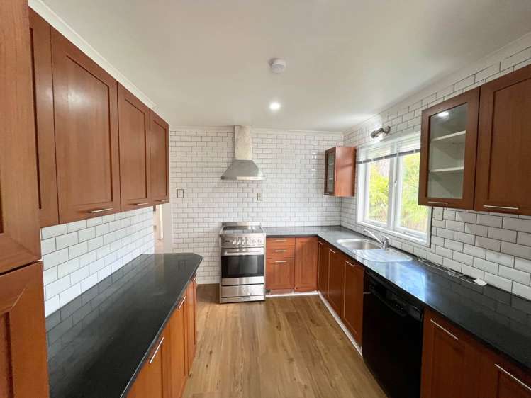 107 Kinross Street Blockhouse Bay_10