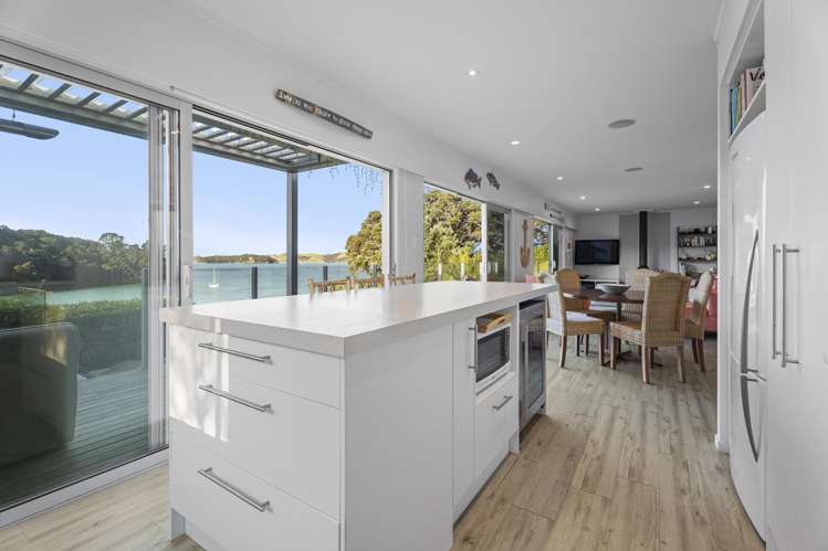 22 Anzac Road Orapiu_7