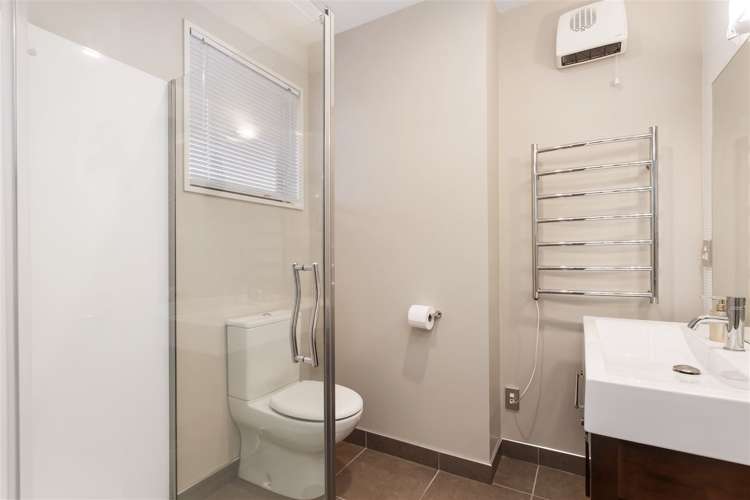 2 June Gardens Northwood_17