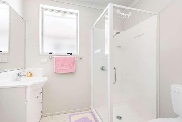 10 Sires Parkway Takanini_16