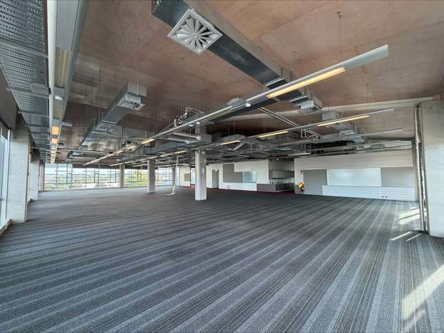 68-76 Taharoto Road Takapuna_1