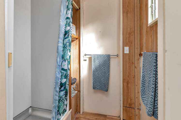 15 Pyle Road West One Tree Point_9