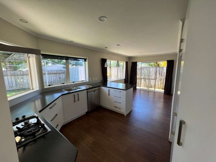 91 Romana Crescent Papamoa_2