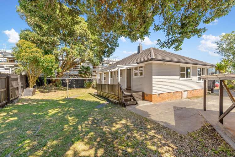 24 Mackenzie Street Te Atatu South_24