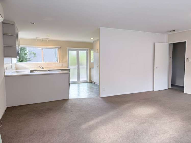 2/67 Stredwick Drive Torbay_3