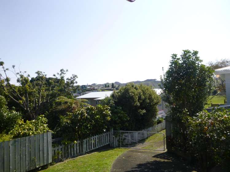 72a The Crescent Waihi Beach_13