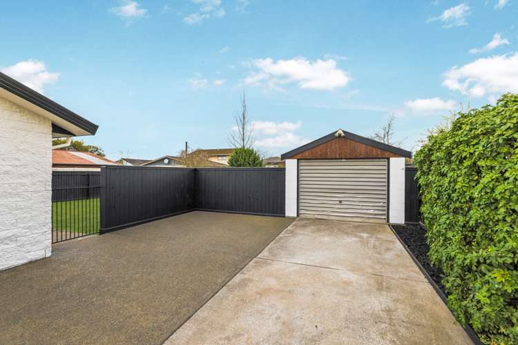 25 Greenock Street Redwood_16