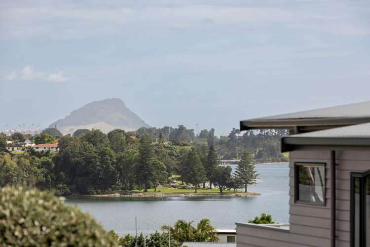 36 Downing Place Welcome Bay_1