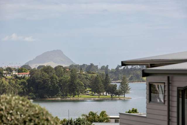 Prestige Family Living with Panoramic Views