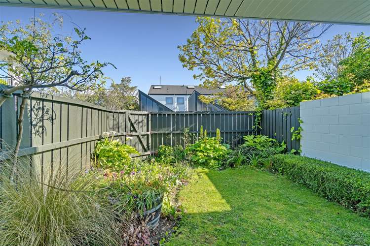 1/99 Aikmans Road Merivale_8