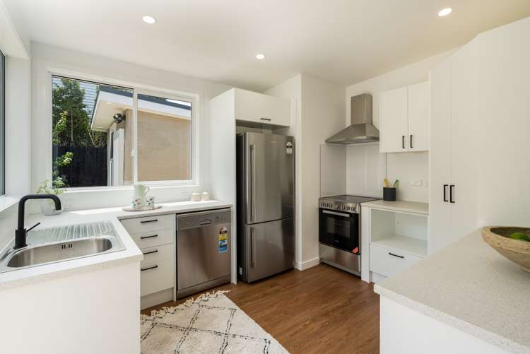 36 Carlyle Street North East Valley_12