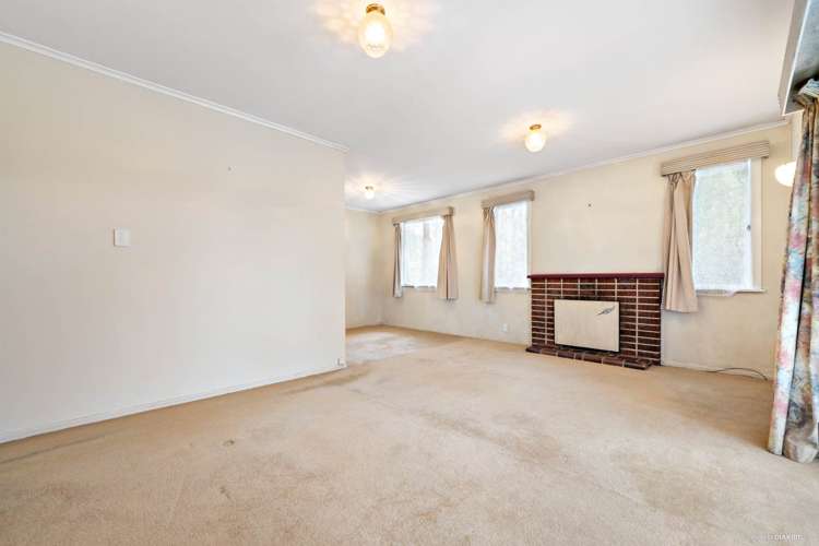 143 Edmonton Road Te Atatu South_7