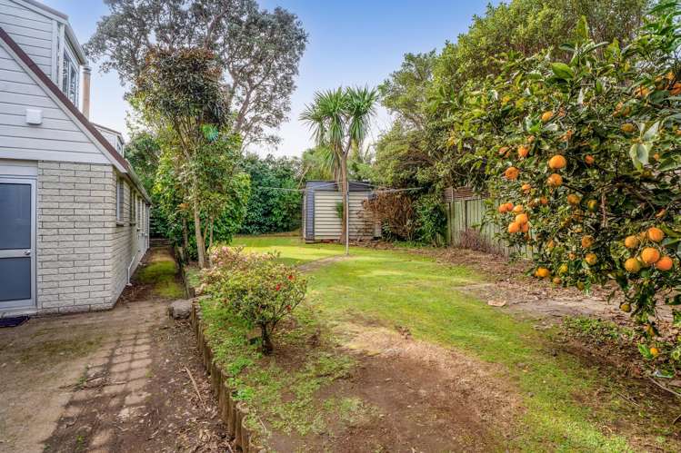 1138 South Road Oakura_28