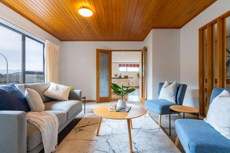 15 Duval Grove Tawa_6