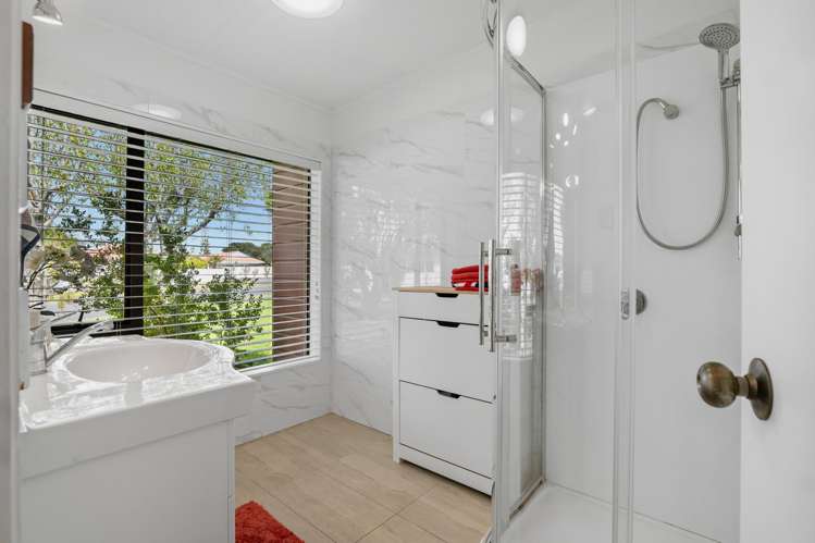 26 Settlers Grove Orewa_18