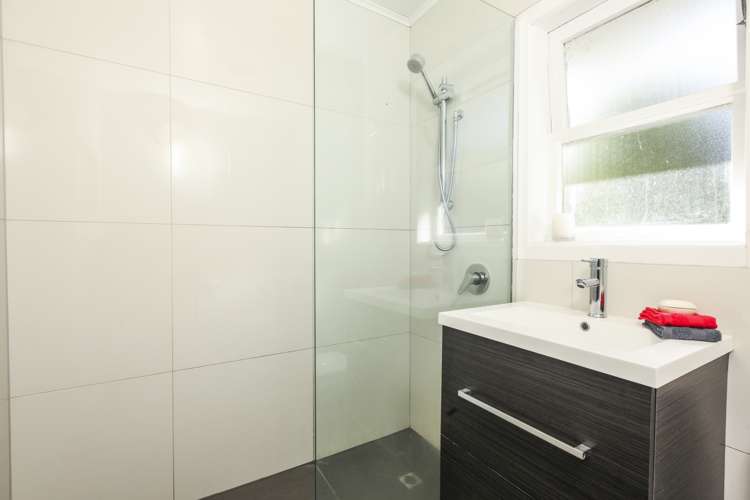 10 Vodanovich Road Te Atatu South_9