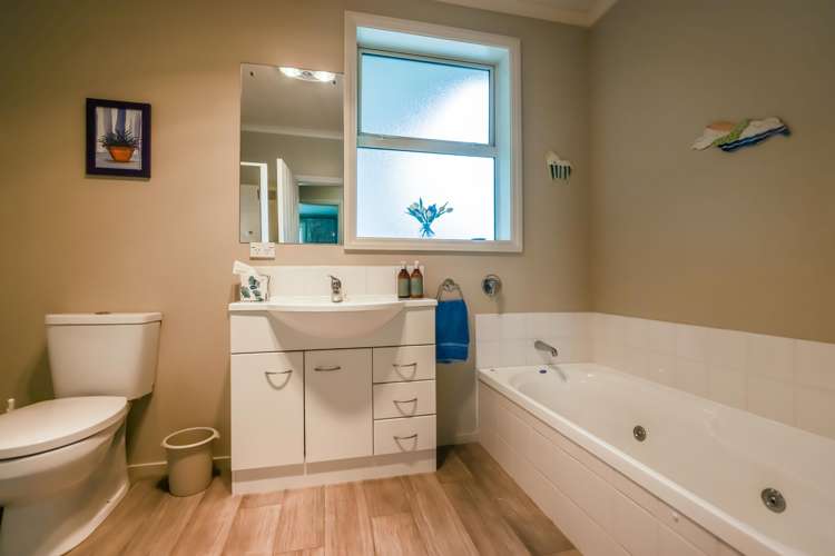 17 Belt Road Allenton_24