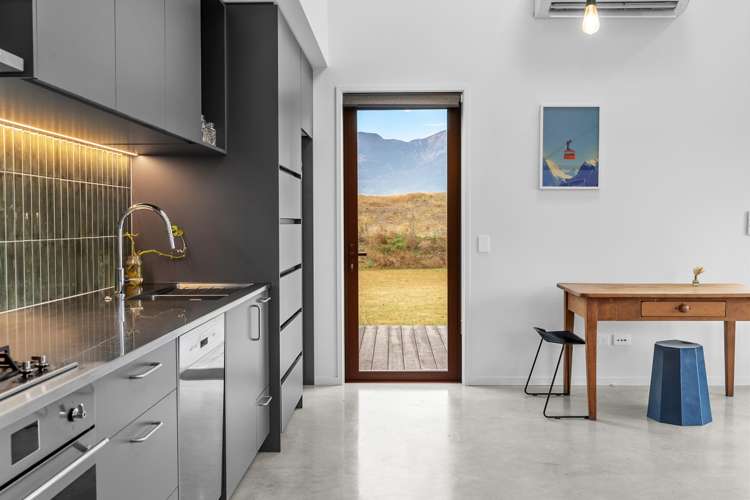 7 Moonraker Place Lake Hawea_4