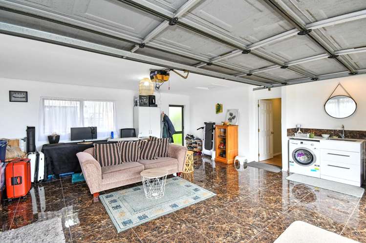 10 Kylie Court Clover Park_14