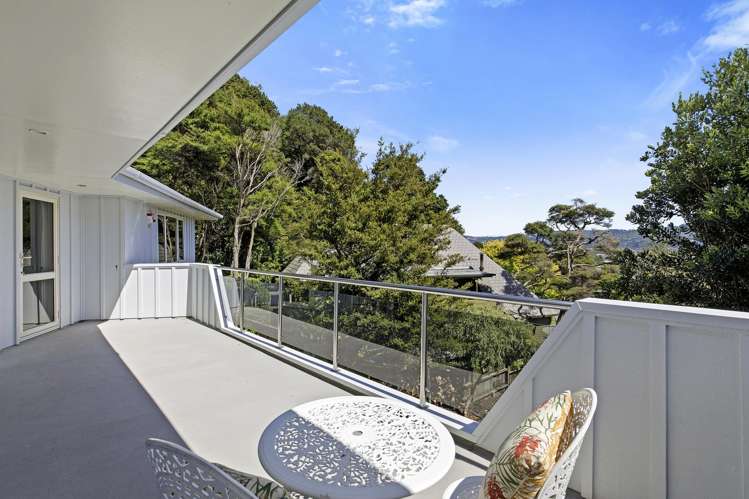 233A Whites Line East Waiwhetu_30