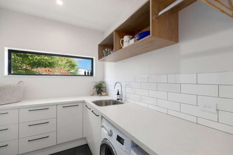 32 Carnaveron Drive Lincoln_19