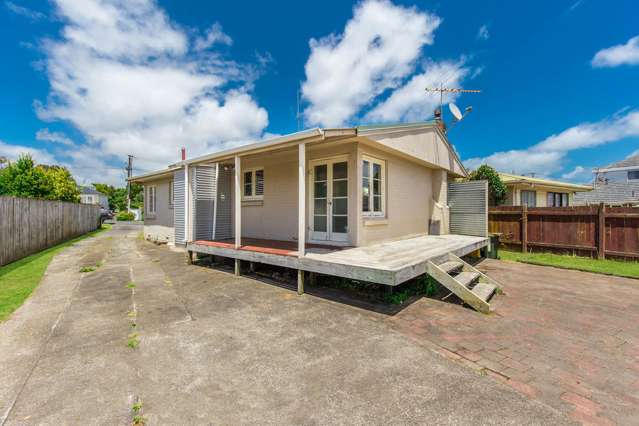 10 Ridgemount Rise Mangere Bridge_3