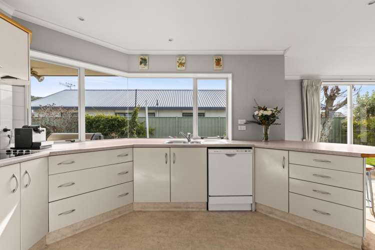 52 Kensington Drive Taradale_7