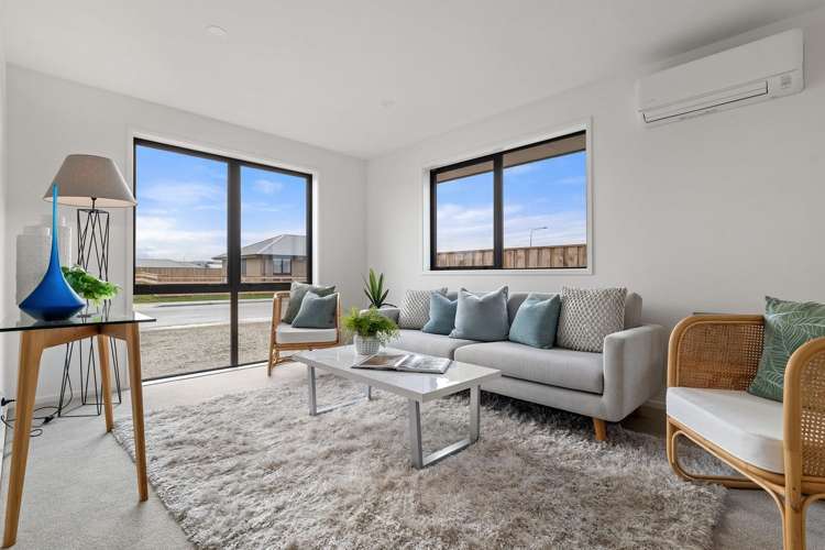 27 Stackwood Avenue Woodend_4