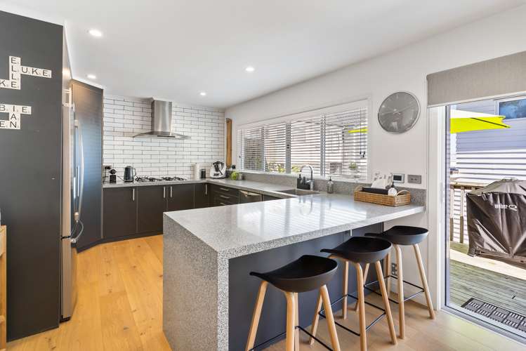 37a Bradbury Road Botany Downs_5