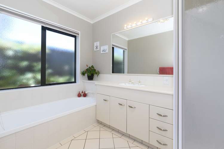 61 Stableford Drive Pyes Pa_17