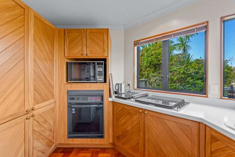 1/62 Beach Road Castor Bay_10