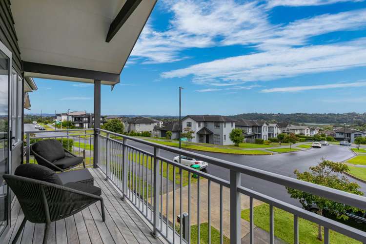 39 Mackay Drive Greenhithe_12