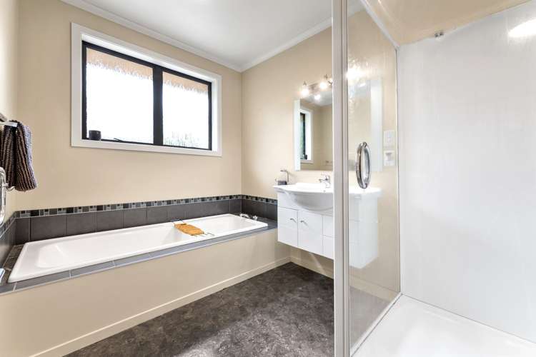 37 Brooklyn Drive Redwoodtown_14