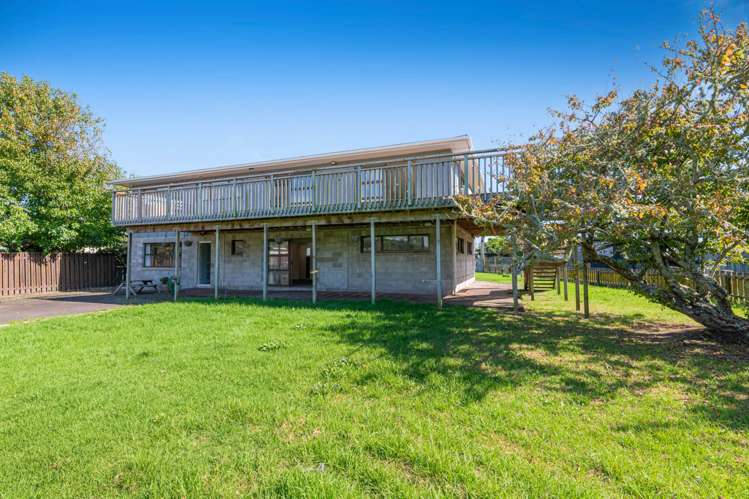 29 Parakai Avenue Parakai_1