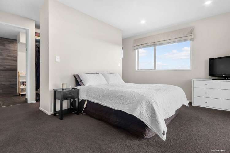 17 Lawrence Carter Drive Bombay_9