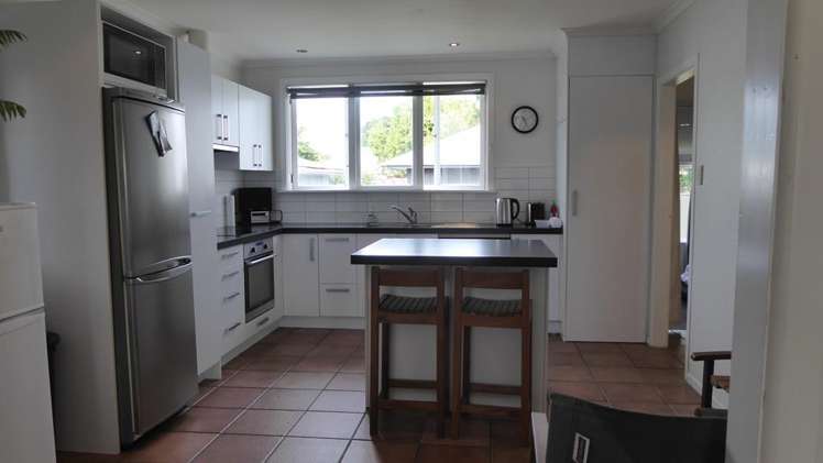 805 Clive Street Akina_5