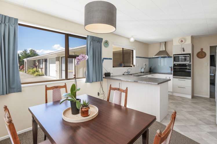 30b Holland Street Glenholme_5