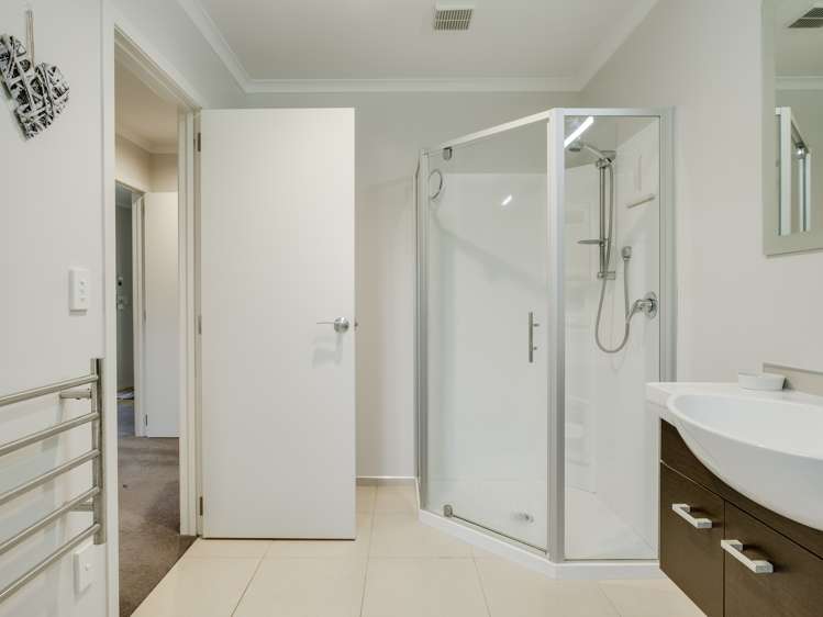 9 Sterling Park Lytton West_19