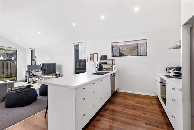 7 Bellamore Street Dalefield/Wakatipu Basin_3