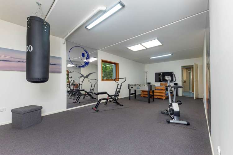 184 Laingholm Drive Titirangi_18